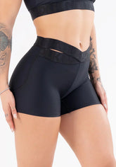 Conjunto Short nation + Top com elástico cruzado preto