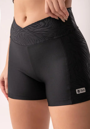 Conjunto Short shine + Top preto texturizado com cós transpassado