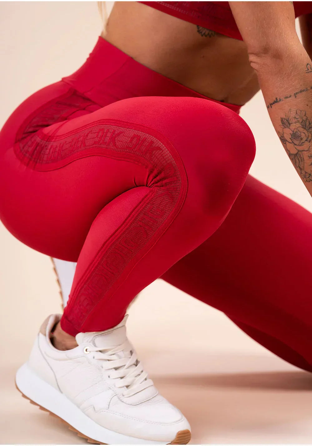 Conjunto Legging fitness feminina + Top vermelha elástico lateral action