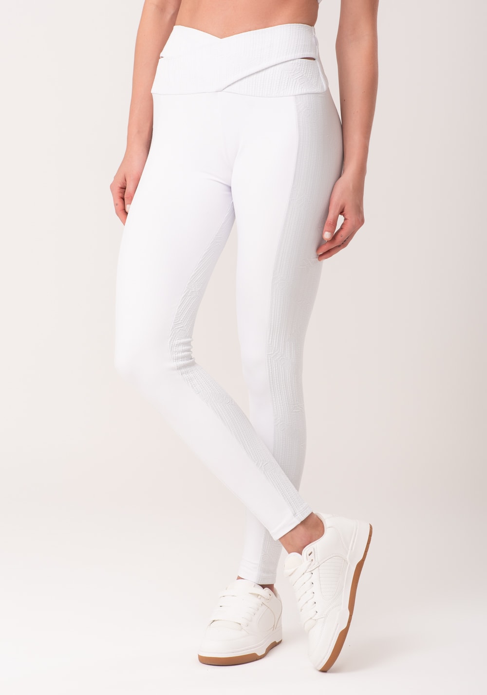 Legging fitness feminina branco com cós transpassado new age