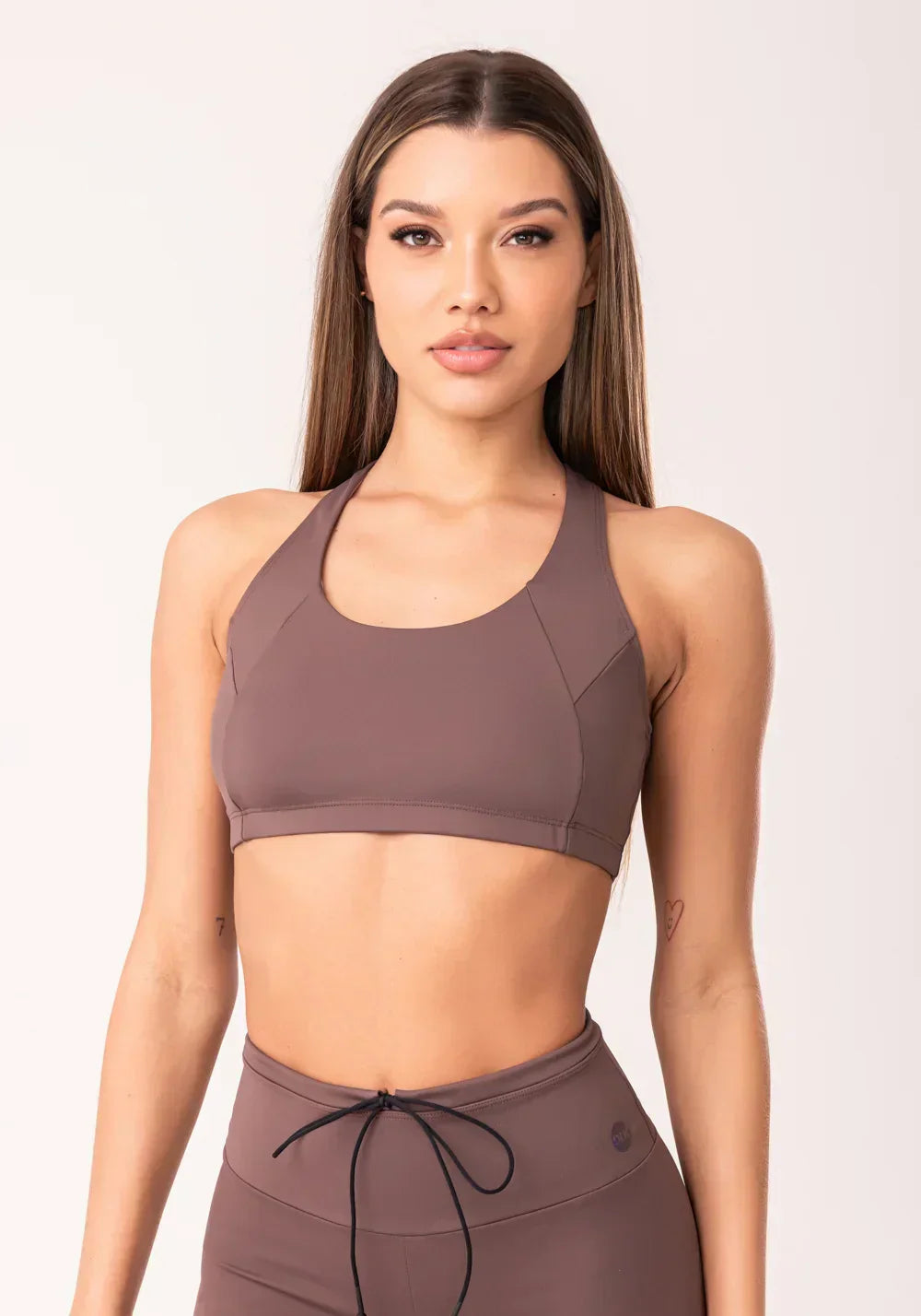 Conjunto Top fitness feminino nadador + Top marrom com recortes oasis