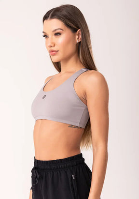 Conjunto Top fitness feminino + Bermuda cinza com bojo e alças reguláveis oasis