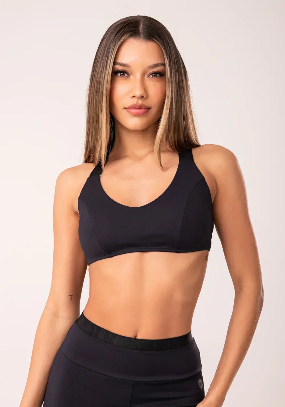 Conjunto Top fitness feminino + Calça Legging preto com elástico cruzado oasis