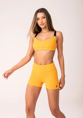 Conjunto Top fitness feminino + Bermuda amarelo com alças de elástico oasis