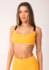 Conjunto Top fitness feminino + Bermuda amarelo com alças de elástico oasis