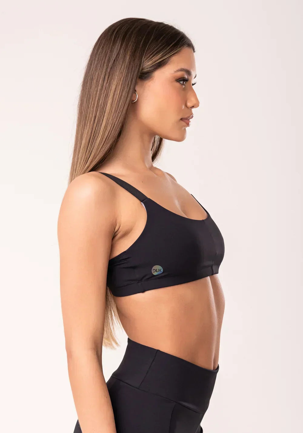 Conjunto Top fitness feminino + Bermuda preto com alças de elástico oasis