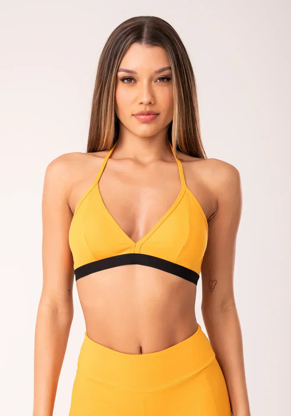 Conjunto Top fitness feminino + Bermuda amarelo com bojo e alças finas oasis