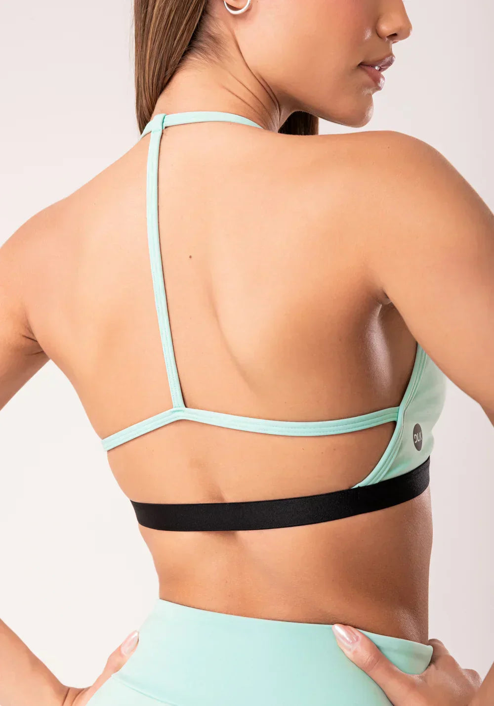 Conjunto Top fitness feminino + Bermuda verde com bojo e alças finas oasis