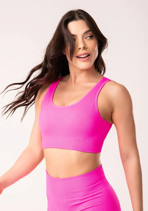 Conjunto Top fitness feminino com bojo + Bermuda texturizado pink seamless