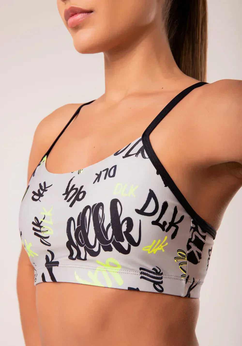 Conjunto Top fitness feminino com bojo + Bermuda estampado neon infusion printed