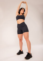 Conjunto Short + Top fitness feminino preto com cós transpassado harmony