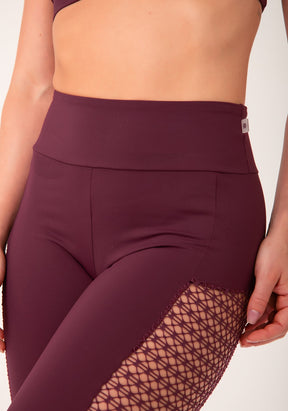 Conjunto Legging + Top fitness feminina vinho com recortes em tela harmony