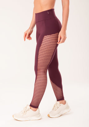 Conjunto Legging + Top fitness feminina vinho com recortes em tela harmony