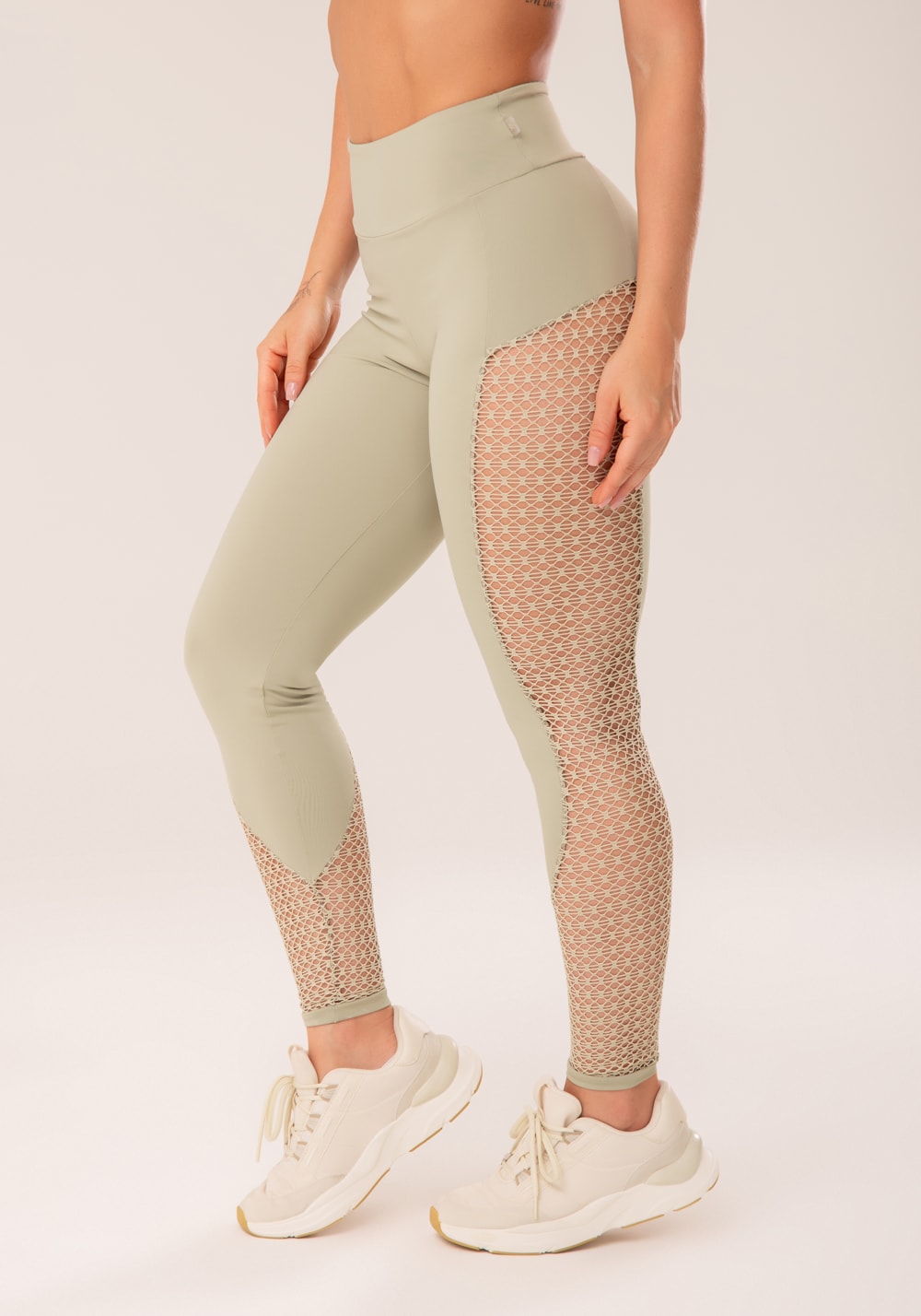 Conjunto Legging + Top fitness feminina oliva com recortes em tela harmony